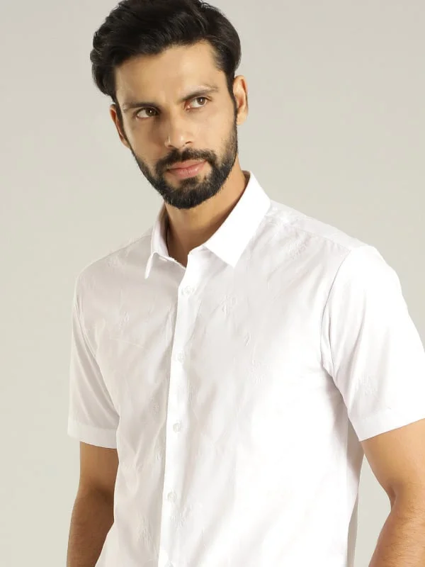 Men Solid Half Sleeve Cotton Shirt