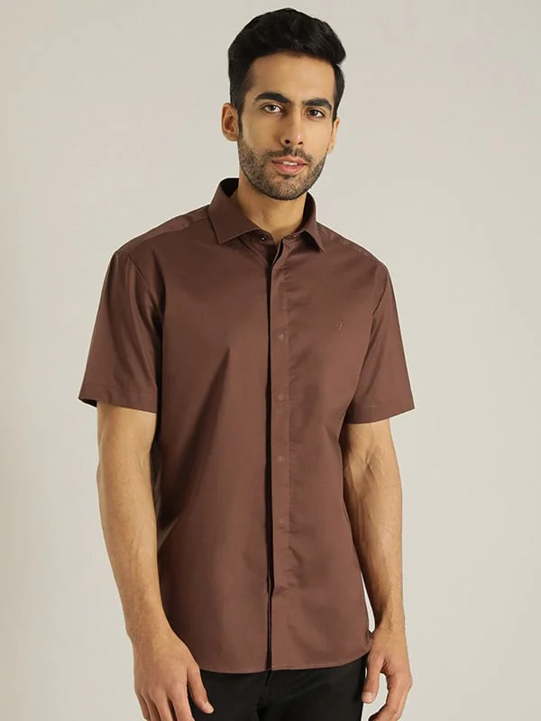 Men Solid Half Sleeve Cotton Stretch Shirt